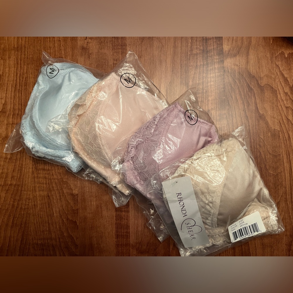 Rhonda Shear 4-Pack Pullover Bras Size M